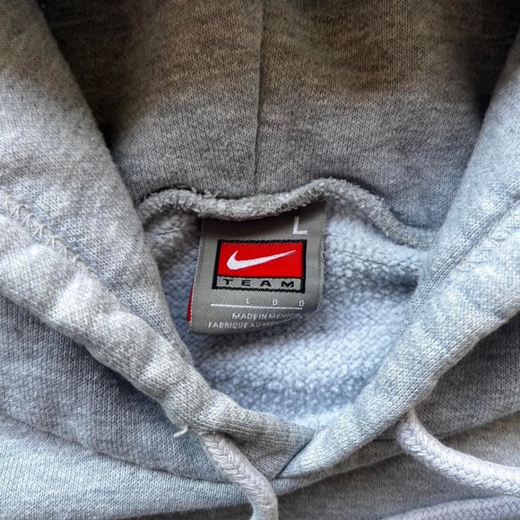 Nike Men's Grey and Black Hoodie - Picture 2 of 4
